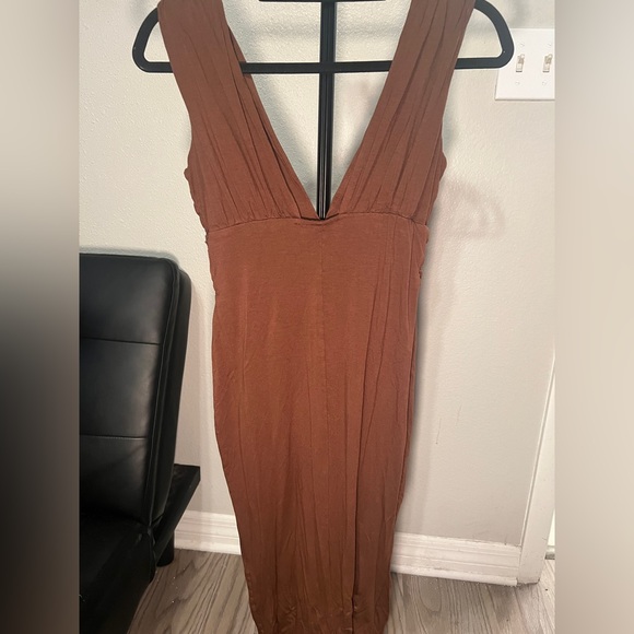 ASOS brown low cut dress - Picture 2 of 3